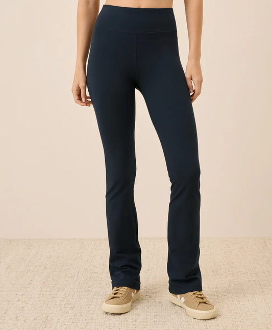 clearance on the go-to bootcut legging